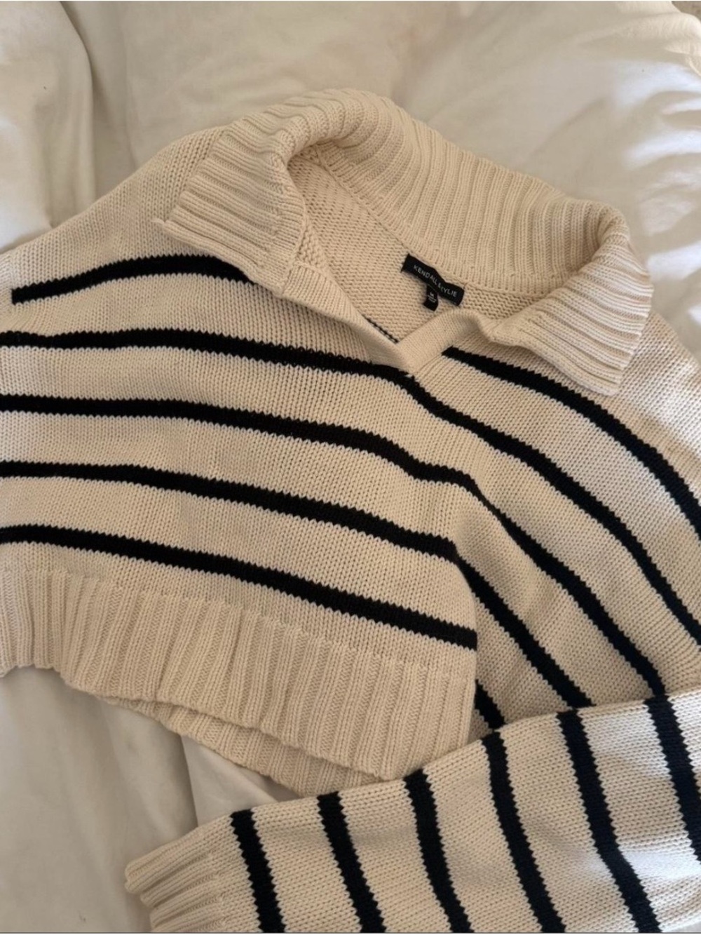 Kendall & Kylie Cream and Black Striped V‑Neck Cropped Sweater